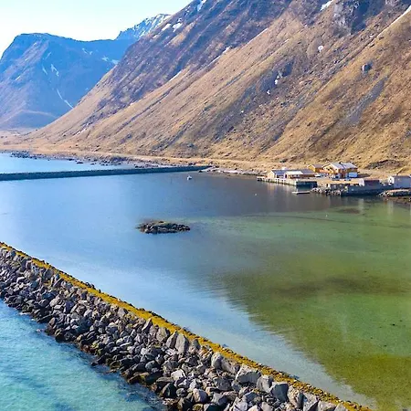 Fishermans Base Lofoten 公寓 *